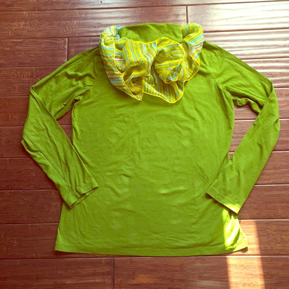 Like New! Scarf INCLUDED! 🌟
